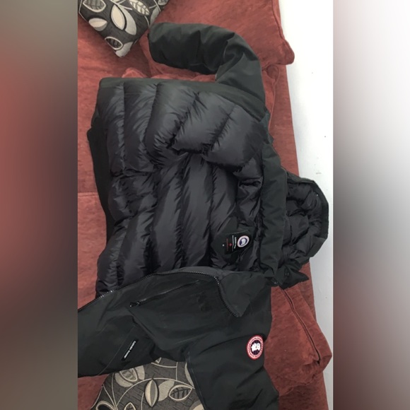 Canada Goose coat - Picture 6 of 7